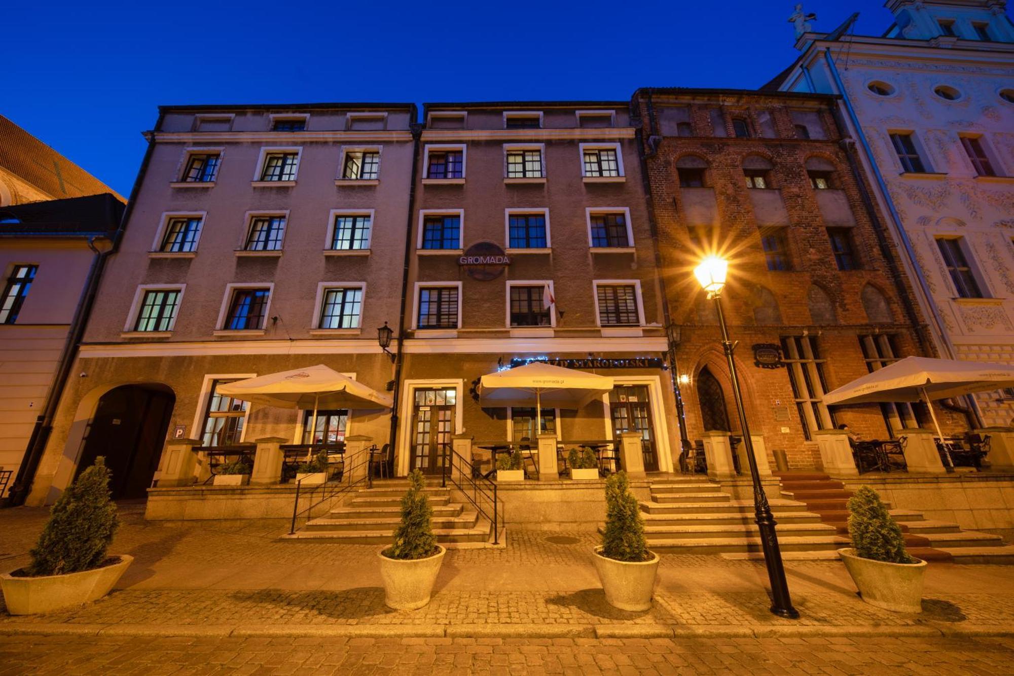 Hotel Gromada Торунь Экстерьер фото